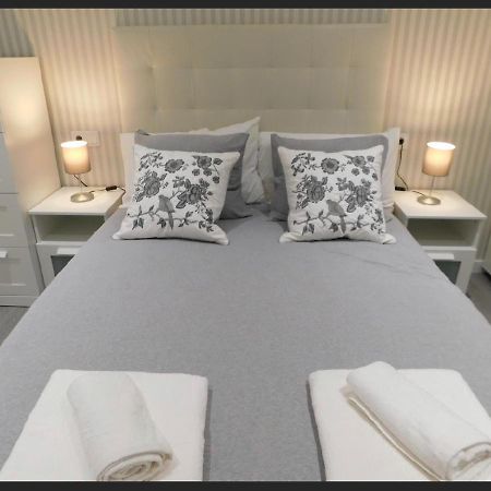 Lar De San Xulian Apartment ปอนเตเบดรา ภายนอก รูปภาพ