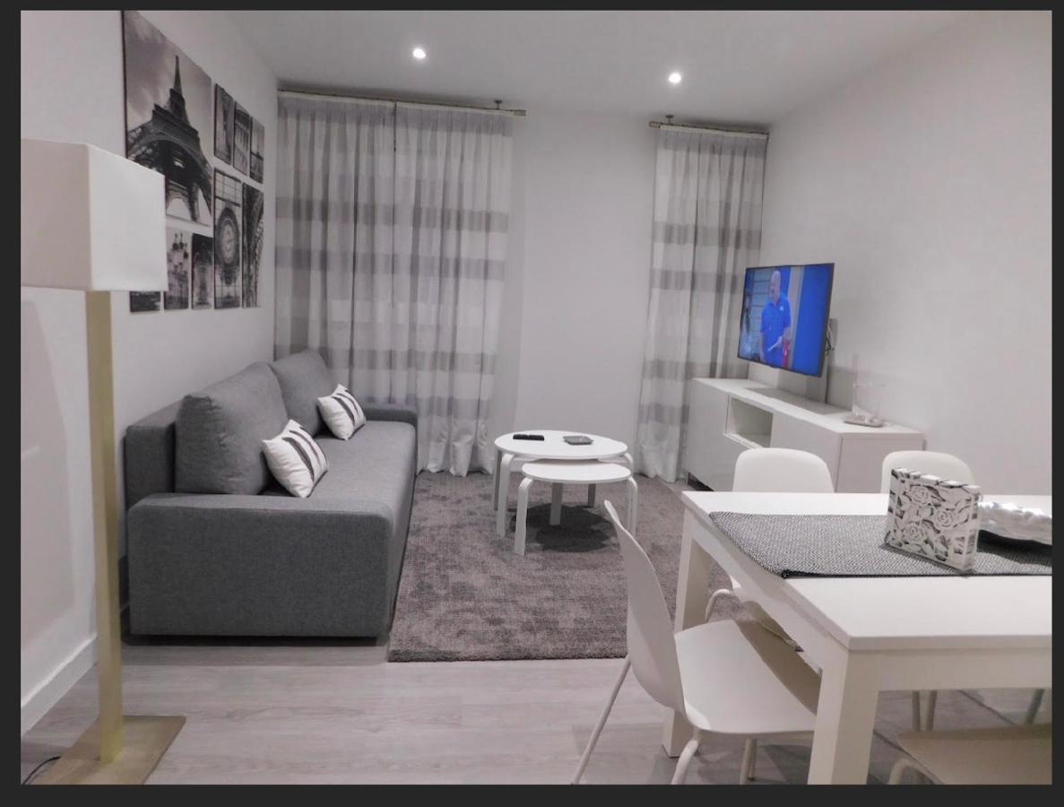 Lar De San Xulian Apartment ปอนเตเบดรา ภายนอก รูปภาพ